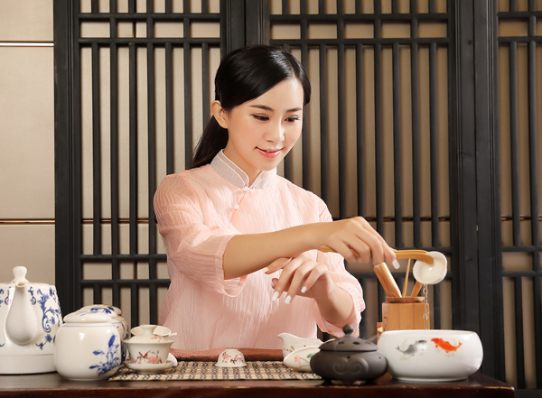 经常去武汉蔡甸靠谱男士会馆，这家私藏已久的店推荐给你